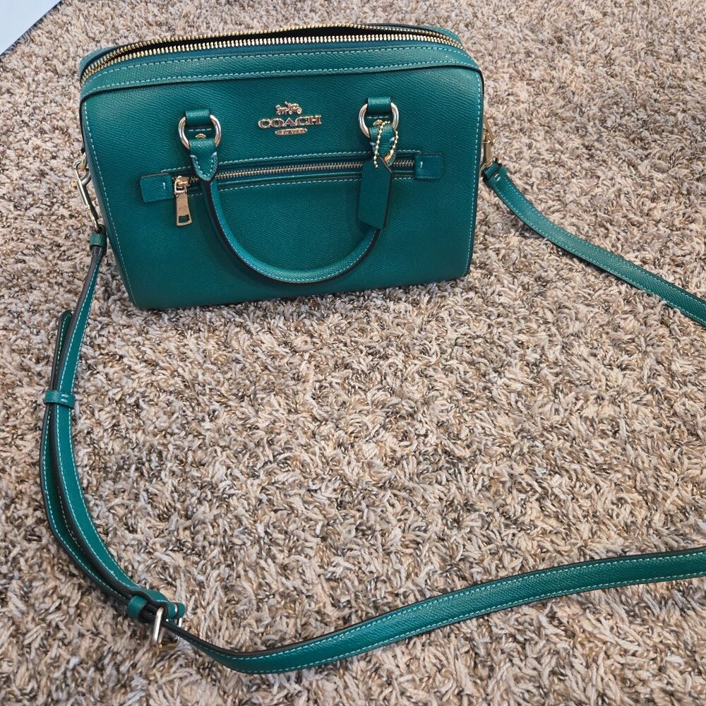 Gorgeous Kelly-Green Coach Purse